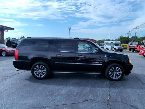 2013 Cadillac Escalade ESV Luxury