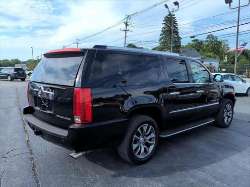 2013 Cadillac Escalade ESV Luxury