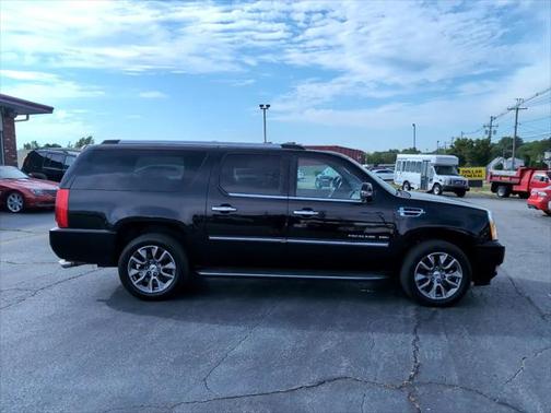 2013 Cadillac Escalade ESV Luxury