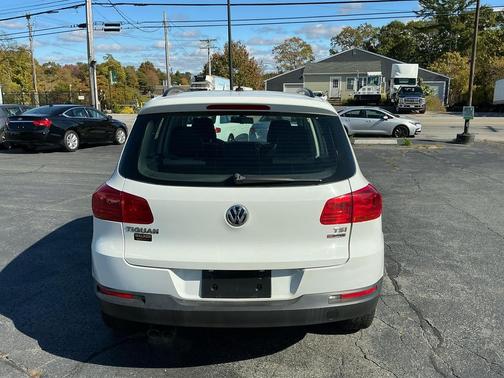 2016 Volkswagen Tiguan S