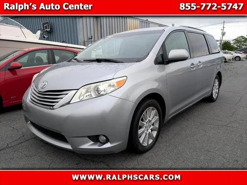 2015 Toyota Sienna LE