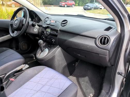 2011 Mazda Mazda2 Sport