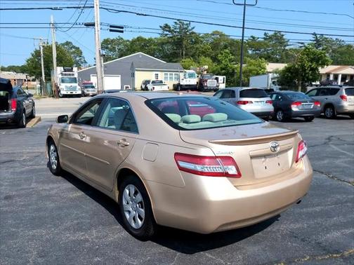 2010 Toyota Camry LE