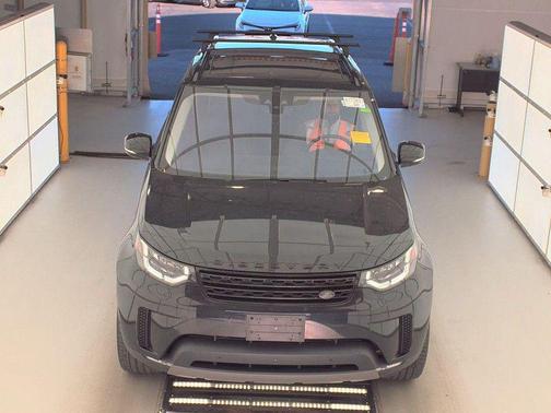 2017 Land Rover Discovery FIRST EDITION