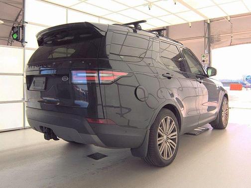 2017 Land Rover Discovery FIRST EDITION