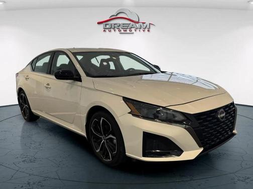 2024 Nissan Altima SR FWD