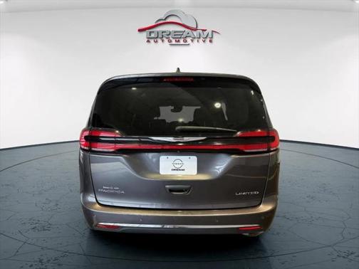 2022 Chrysler Pacifica Limited