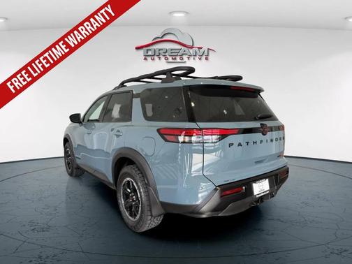 BALTIC.TEAL 2026 Nissan Pathfinder