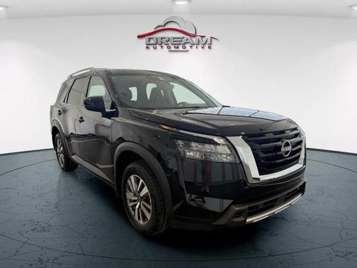 2025 Nissan Pathfinder SL FWD