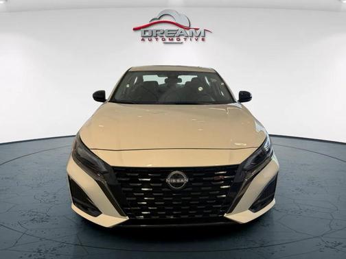 2025 Nissan Altima SR FWD