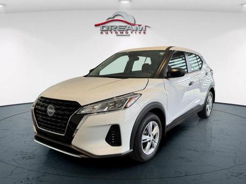 2025 Nissan Kicks S