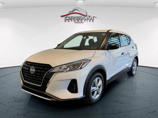 2025 Nissan Kicks S
