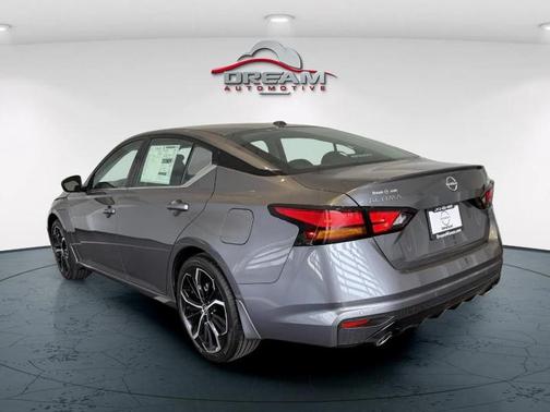 2025 Nissan Altima SR FWD