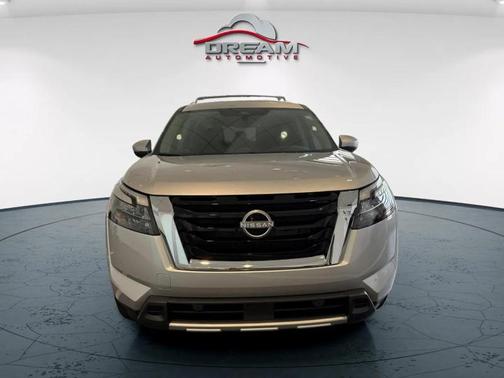 2025 Nissan Pathfinder SL 4WD