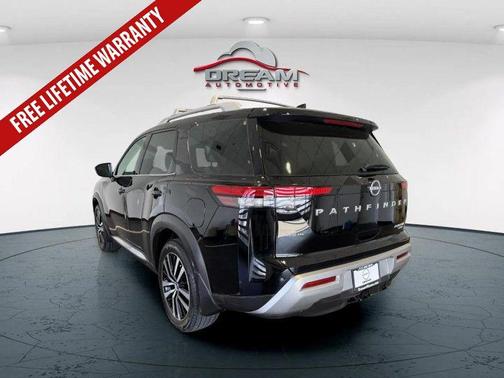 2024 Nissan Pathfinder Platinum 4WD