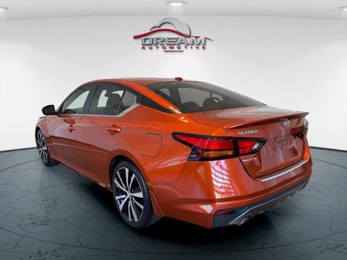 2021 Nissan Altima SR FWD