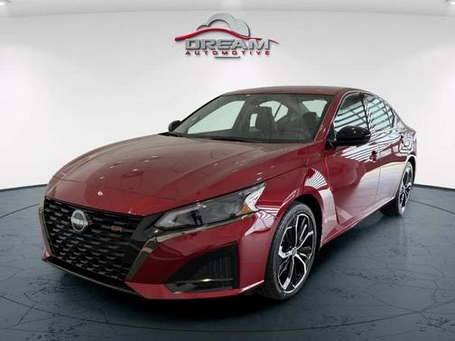 2025 Nissan Altima SR FWD