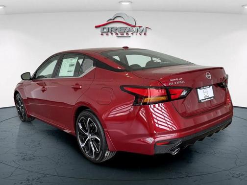 2025 Nissan Altima SR FWD