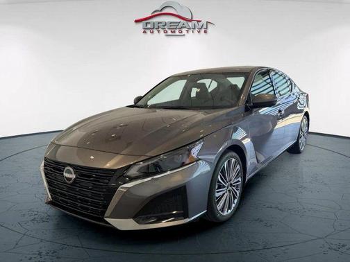 2025 Nissan Altima SL FWD