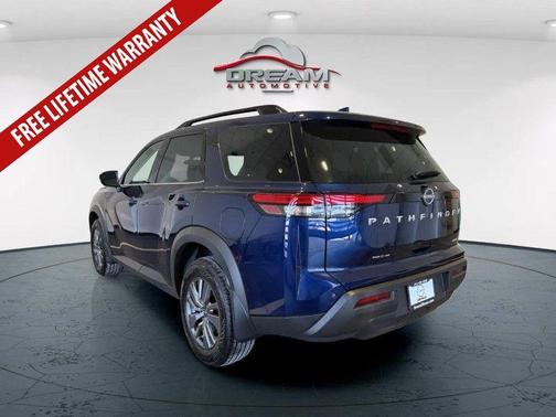 2025 Nissan Pathfinder SV 4WD