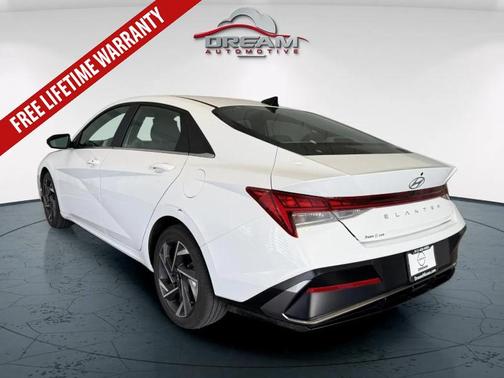 2025 Hyundai ELANTRA SEL