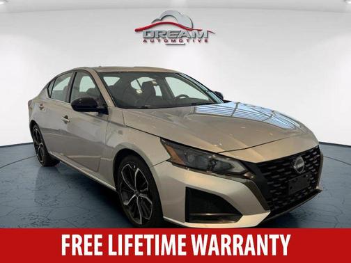 2023 Nissan Altima SR FWD