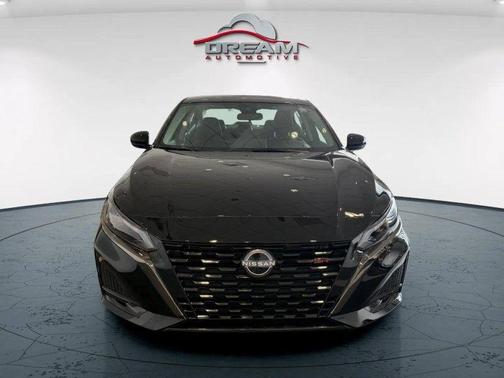 2025 Nissan Altima SR FWD