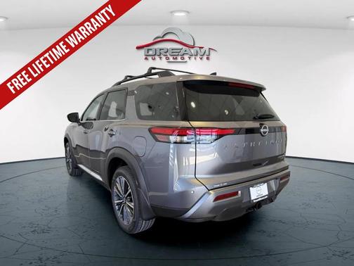 GUN.METALLIC 2026 Nissan Pathfinder Platinum