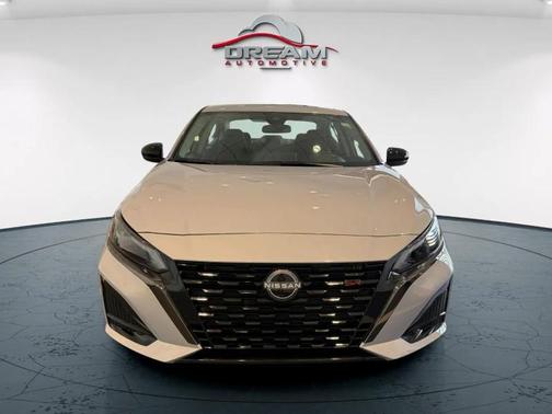 2025 Nissan Altima SR FWD