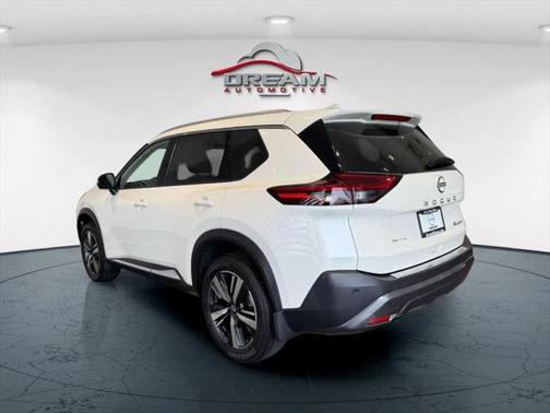 2022 Nissan Rogue SL