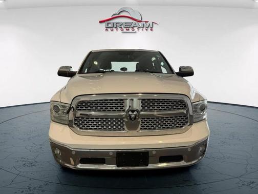 Bright White Clearcoat 2018 RAM 1500 Laramie