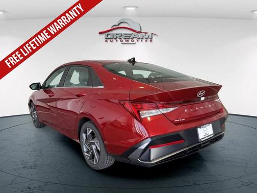 2025 Hyundai ELANTRA SEL