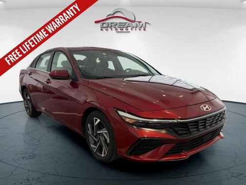 2025 Hyundai ELANTRA SEL