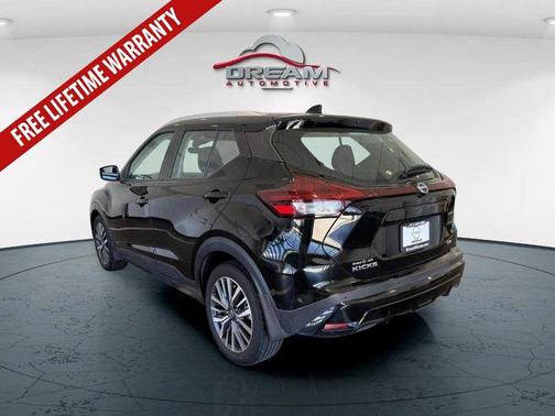 2022 Nissan Kicks SV