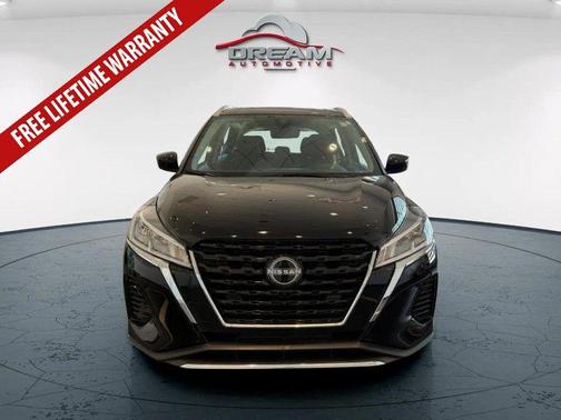 2022 Nissan Kicks SV