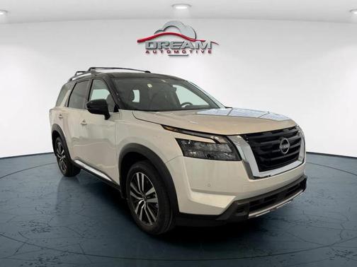 2025 Nissan Pathfinder Platinum 4WD