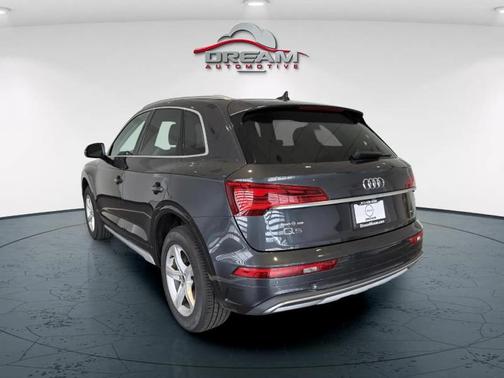 Manhattan Gray Metallic 2021 Audi Q5 45 Premium