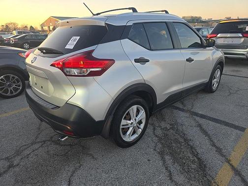 2019 Nissan Kicks S