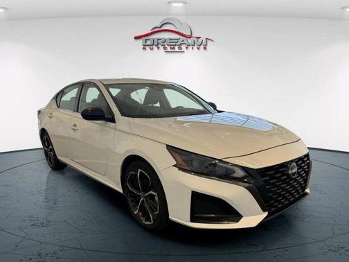 2023 Nissan Altima SR FWD