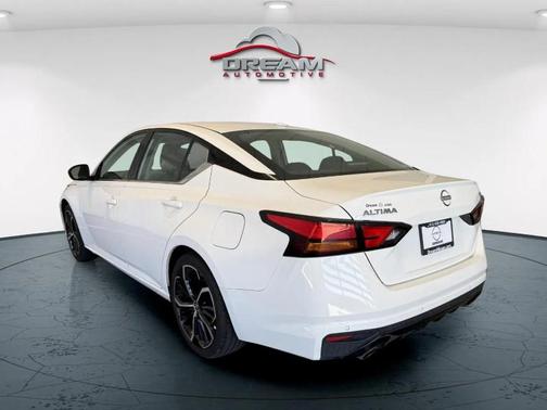 2023 Nissan Altima SR FWD