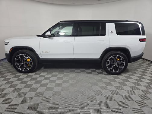 2023 Rivian R1S Adventure
