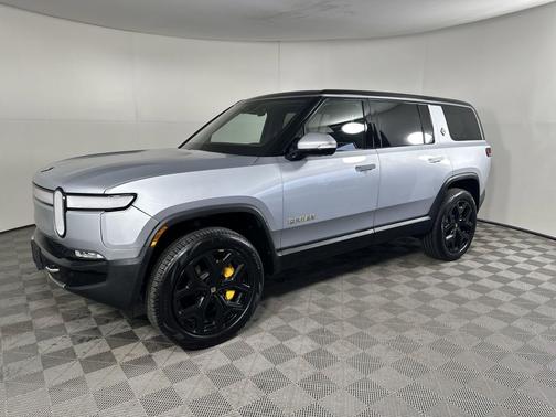 2023 Rivian R1S Adventure