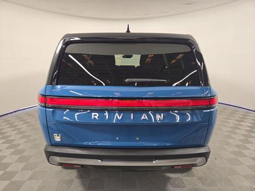 2024 Rivian R1S Adventure Quad Motor Large Pack