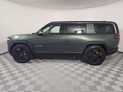 2023 Rivian R1S Adventure