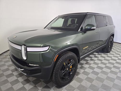 2023 Rivian R1S Adventure