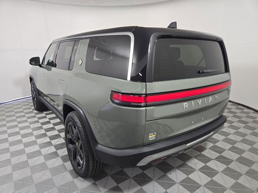 2022 Rivian R1S Launch Edition