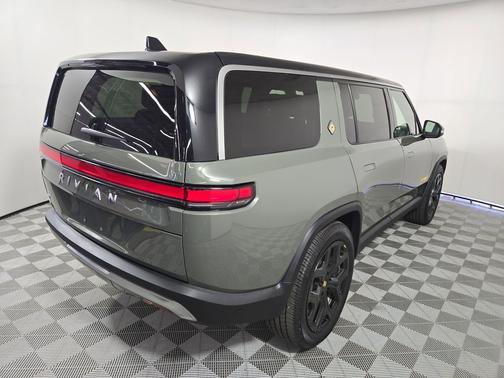 2022 Rivian R1S Launch Edition