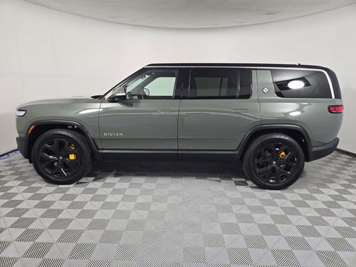 2022 Rivian R1S Launch Edition