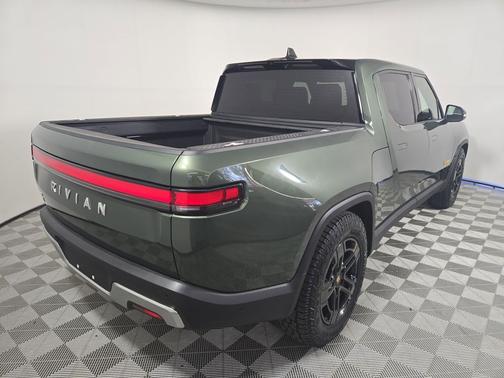 2024 Rivian R1T Adventure Quad Motor Large Pack