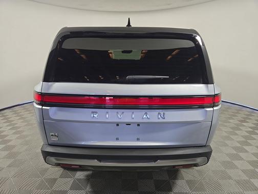 2024 Rivian R1S Adventure Package